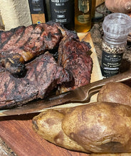 Load image into Gallery viewer, Artisan Salt and Smoked Pepper Grinder Set